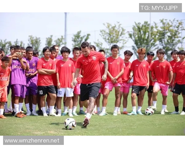 深入探讨成都足球队耐力表现与其他球队的全面对比分析 深入探讨成都足球队耐力表现与其他球队的全面对比分析